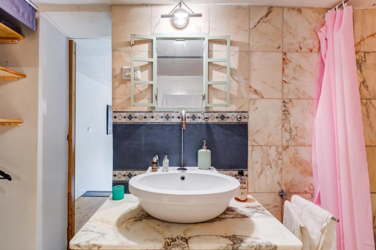 Appartamento Penthouse In Exclusive Borgo Pio District Roma Esterno foto