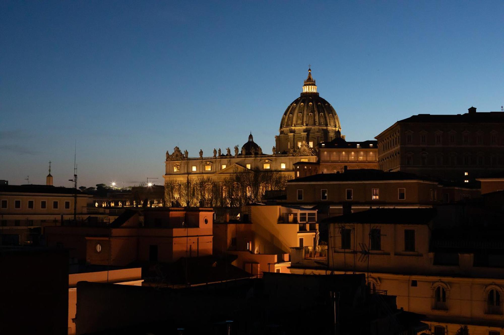 Appartamento Penthouse In Exclusive Borgo Pio District Roma Esterno foto