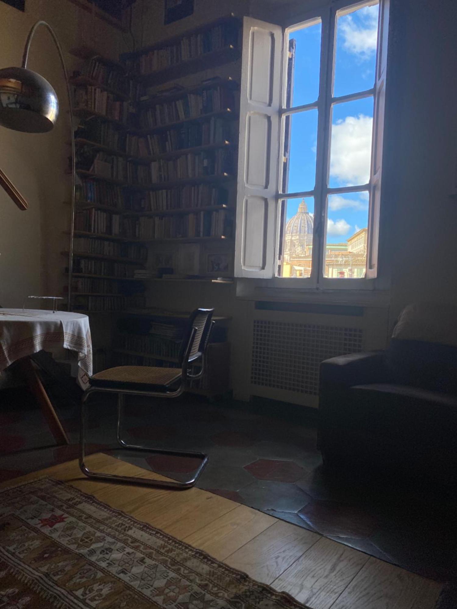 Appartamento Penthouse In Exclusive Borgo Pio District Roma Esterno foto